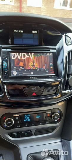 Магнитола Pioneer AVH-X1600DVD