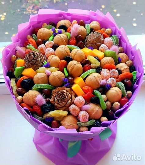 Букеты из орехов и сухофруктов