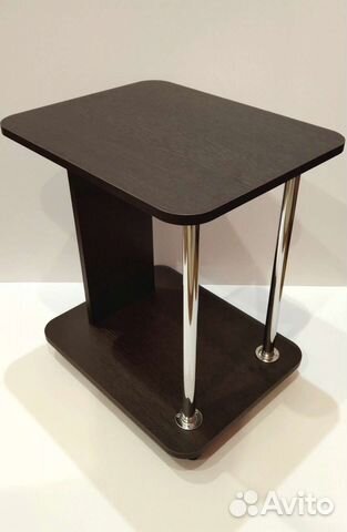 Столик на колесиках