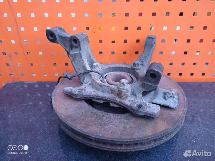 Цапфа Opel zafira A