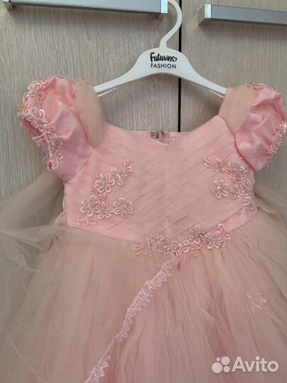 Платье праздничное