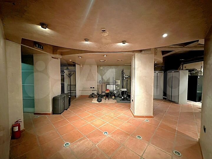 Свободное назначение (B+)