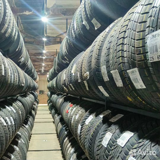 Nokian Tyres Hakkapeliitta R2 215/60 R16 99R