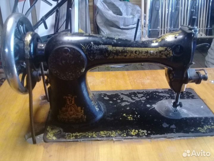 Швейная машина Singer