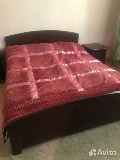 Спальный гарнитур