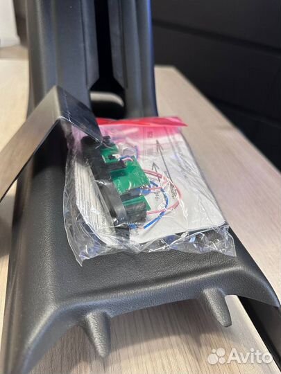 Подлокотник Лада Веста