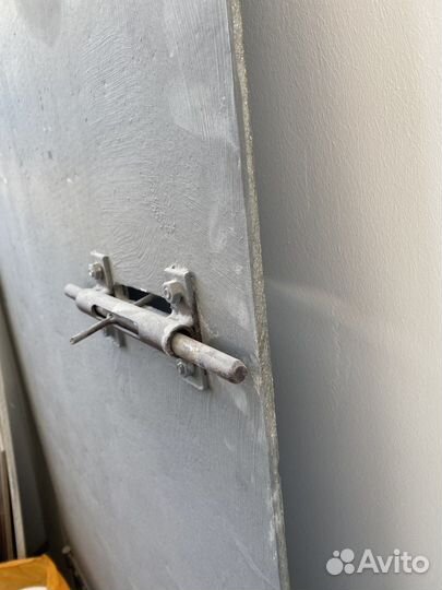 Железная металлическая дверь бу