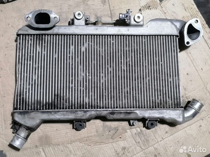 Toyota land cruiser 200 Интеркулер 1VD-FTV 4.5 D