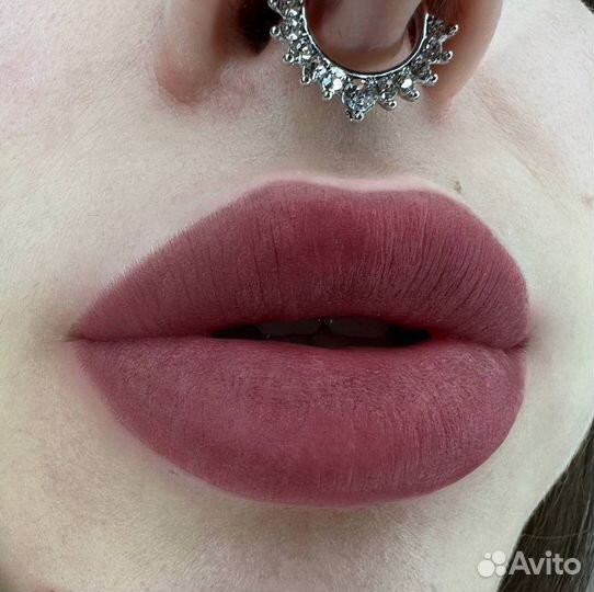 Перманентный макияж губ