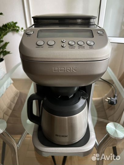 Кофемашина Bork c600