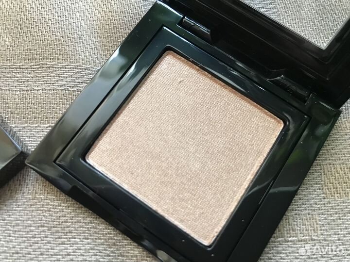 Тени Bobbi Brown Banana, Champagne Quartz