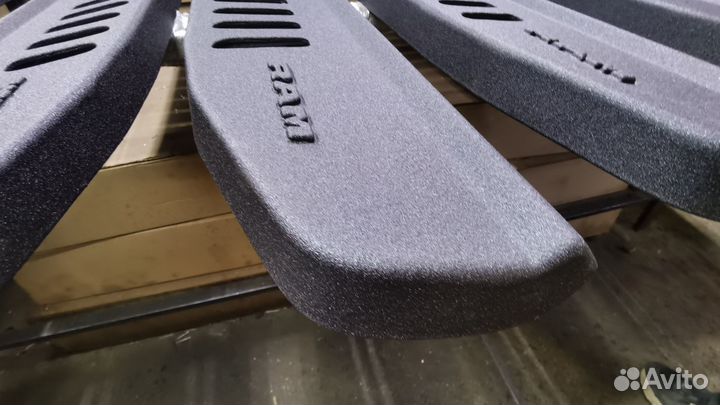 Пороги RAM TRX под оригинал. Алюминиевые