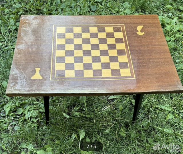 Столик шахматный