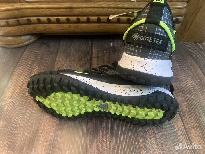 Кроссовки nike acg mountain fly gore tex low se