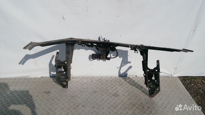 Передняя панель крепления облицовки (телевизор) ni