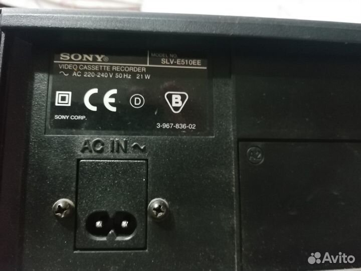 Видеомагнитофон и фотоаппараты