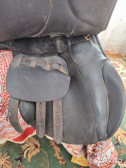 Выездковое седло