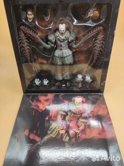 Фигурка Pennywise dancing clown IT 18см