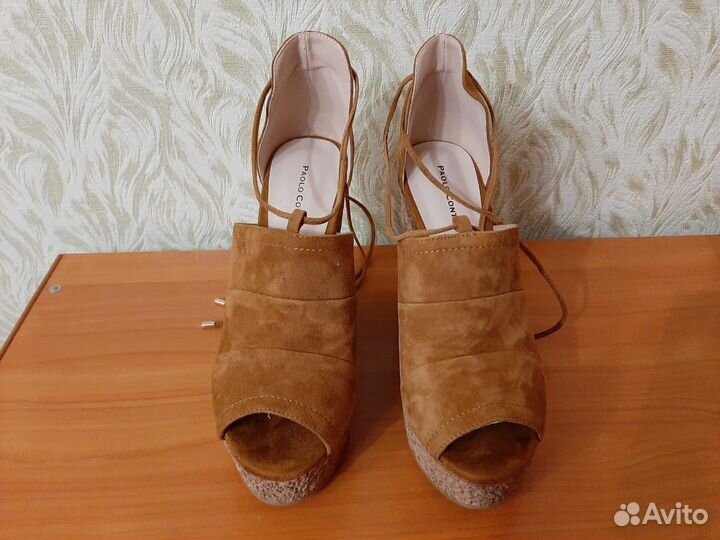 Босоножки женские новые
