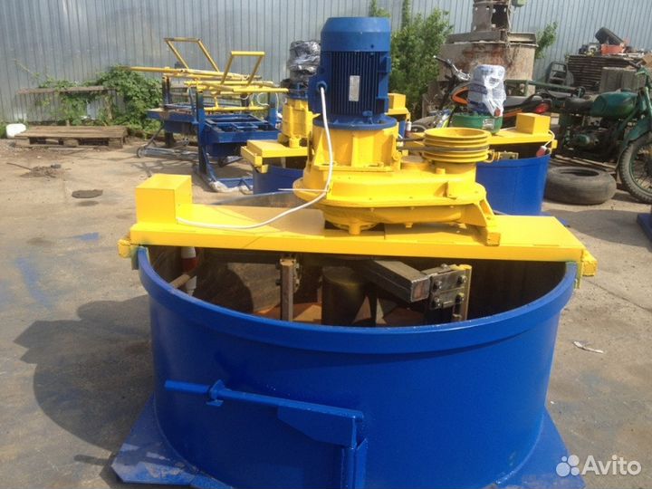 Бетоносмеситель принудительного типа эст-500