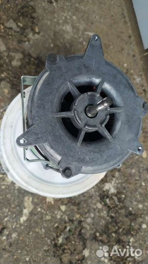 Эл. Двигататель 590w 220 v