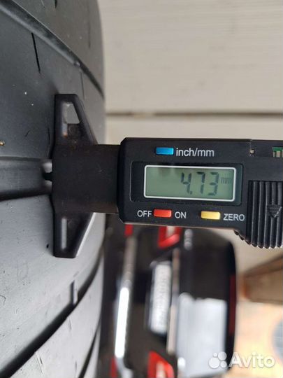 Pirelli P Zero PZ4 285/35 R23 и 325/30 R23