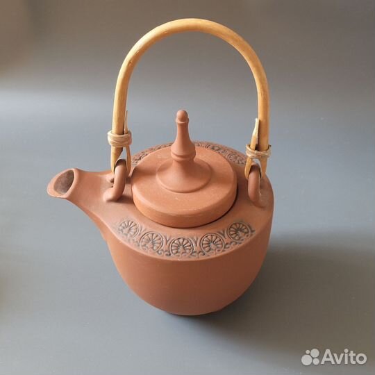 Чайник глиняный