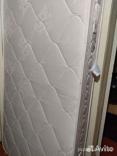 Кровать с ящиками 190*100