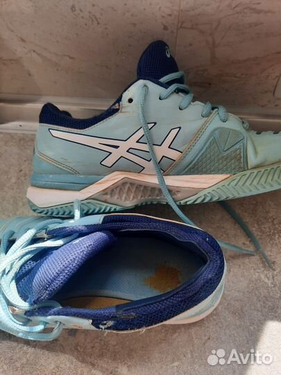 Кроссовки женскиe Asics