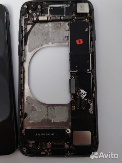 iPhone 8, 64 ГБ