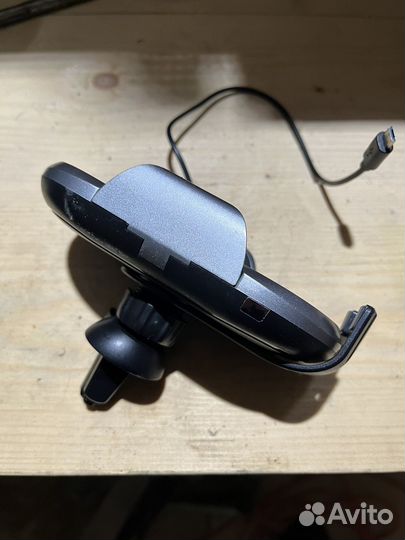 Беспроводное зарядное устройство InterStep