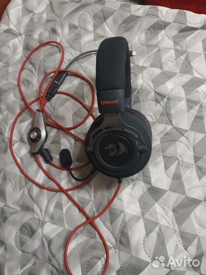 Игровые наушники с микрофоном