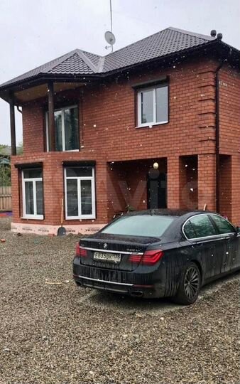 Коттедж 230 м² на участке 10 сот.