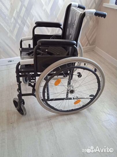 Инвалидная коляска новая