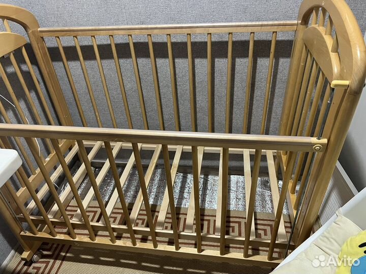 Детская кроватка