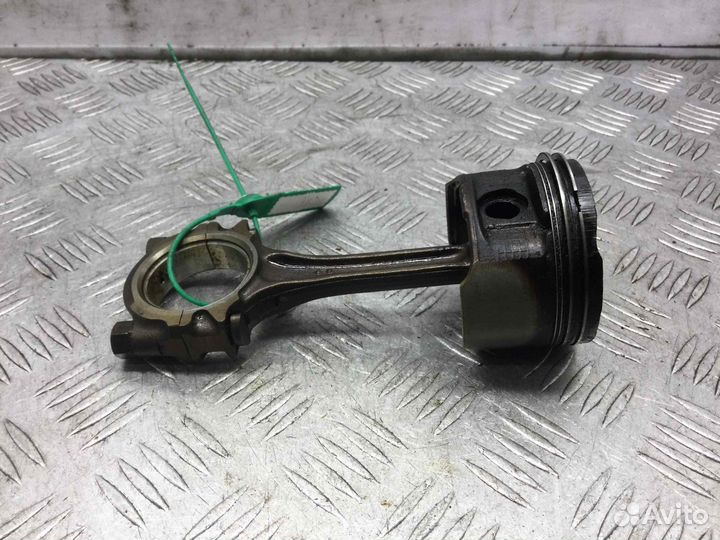 Поршень Nissan Micra CR12