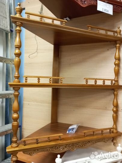 Полка для икон угловая