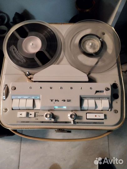 Ламповый, катушечный магнитофон Grundig TK 42