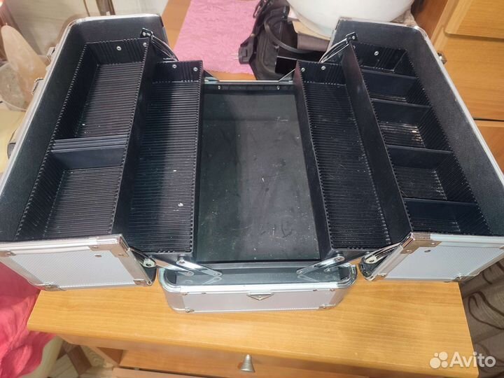 Сундук для косметики