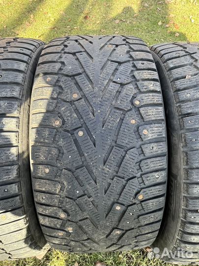 Pirelli Ice Zero 295/40 R21