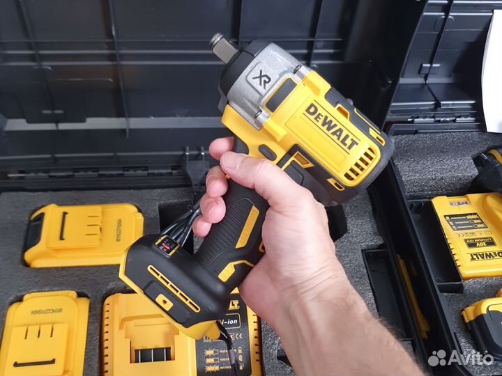 Гайковерт DeWalt