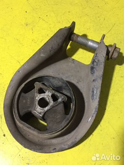 Подушка опора МКПП Форд Фокус Ford Focus 2