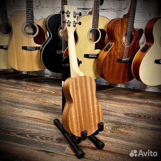 Укулеле концертный Hampi KBR1