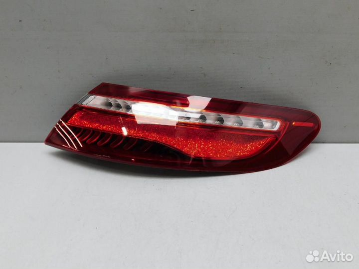 Фонарь задний наружный правый Mercedes-Benz E-Clas