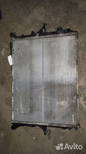 VW touareg 2006 3.0 D радиатор охлаждения