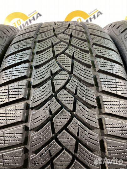 Goodyear UltraGrip Performance Gen-1 235/45 R20 97W