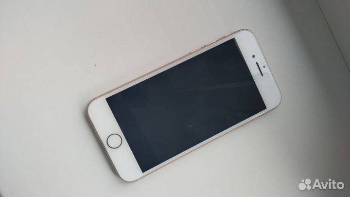 iPhone 8, 64 ГБ