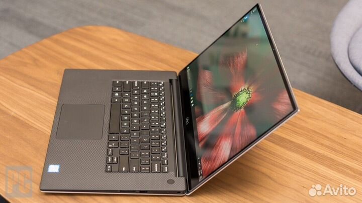 Ноутбук Dell XPS 15 7590