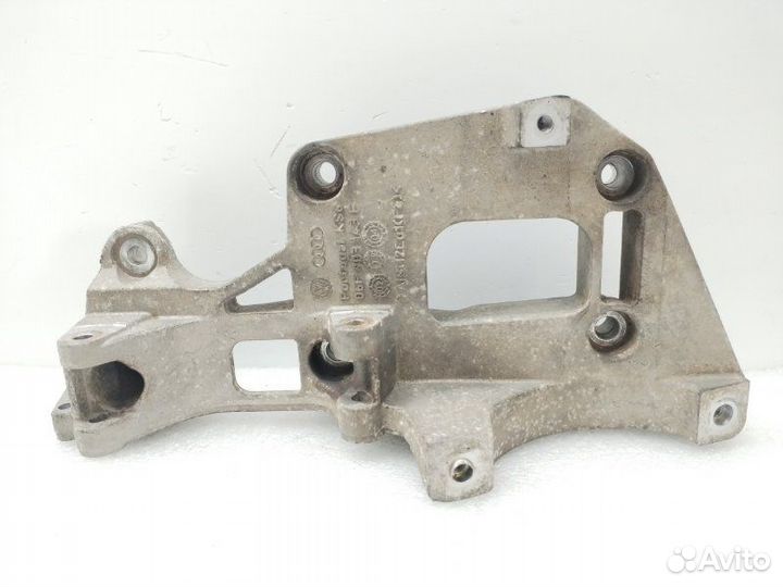 Кронштейн генератора Volkswagen Golf 5 2.0 FSI