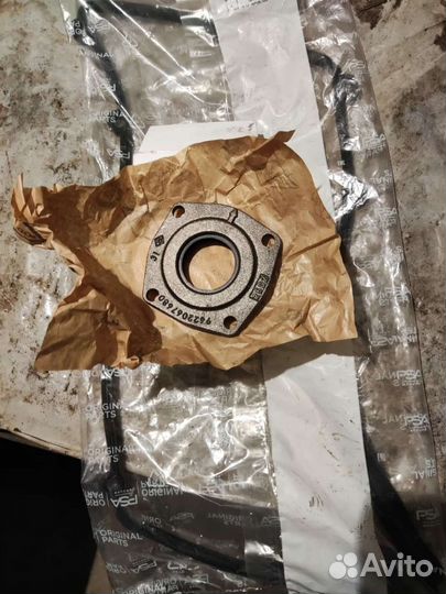 Прокладка клапанной крышки, Сальник